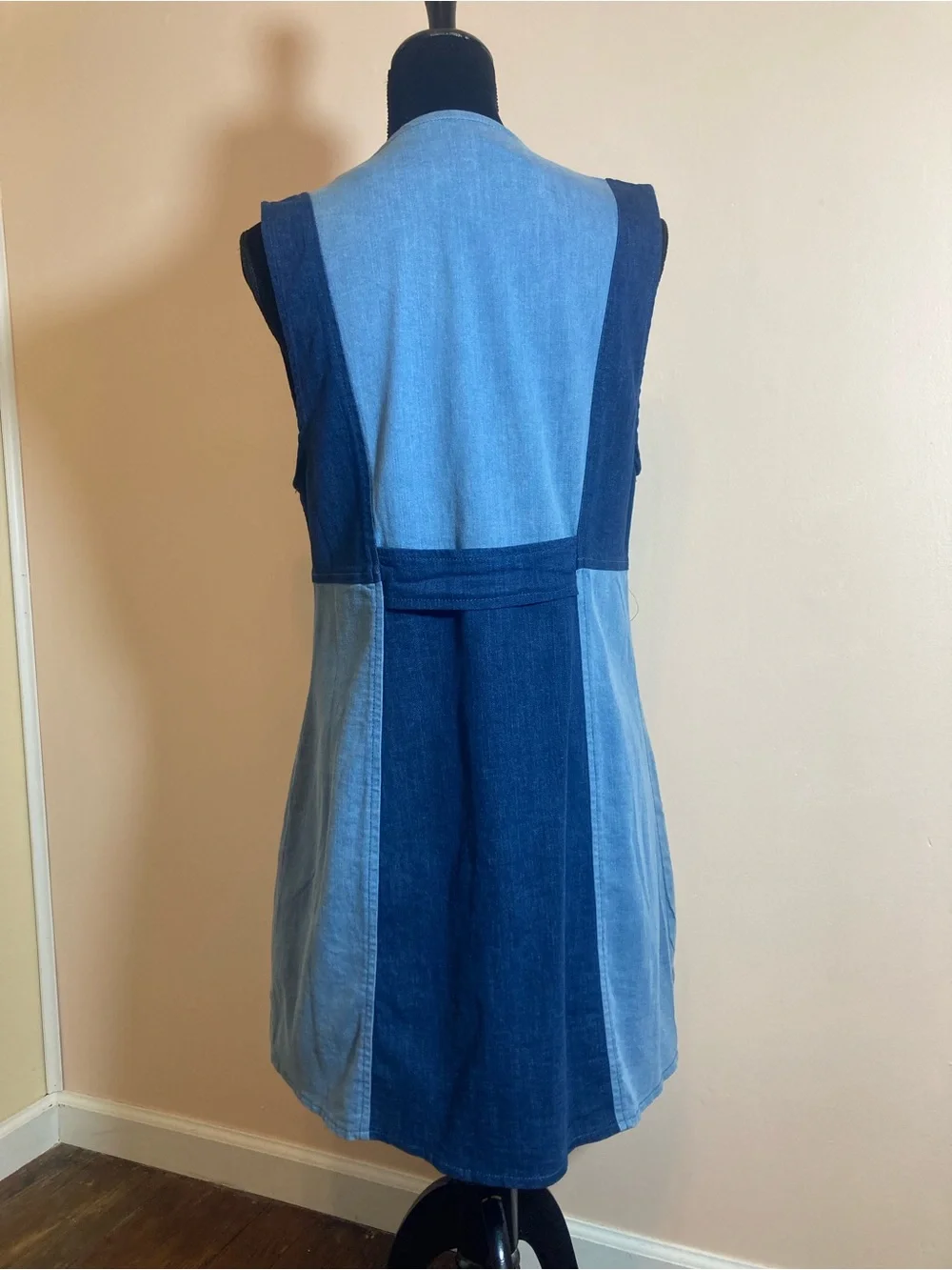 Sleeveless Two-Tone Denim Midi Skirt with Belt - Blue - Picture 3 of 9